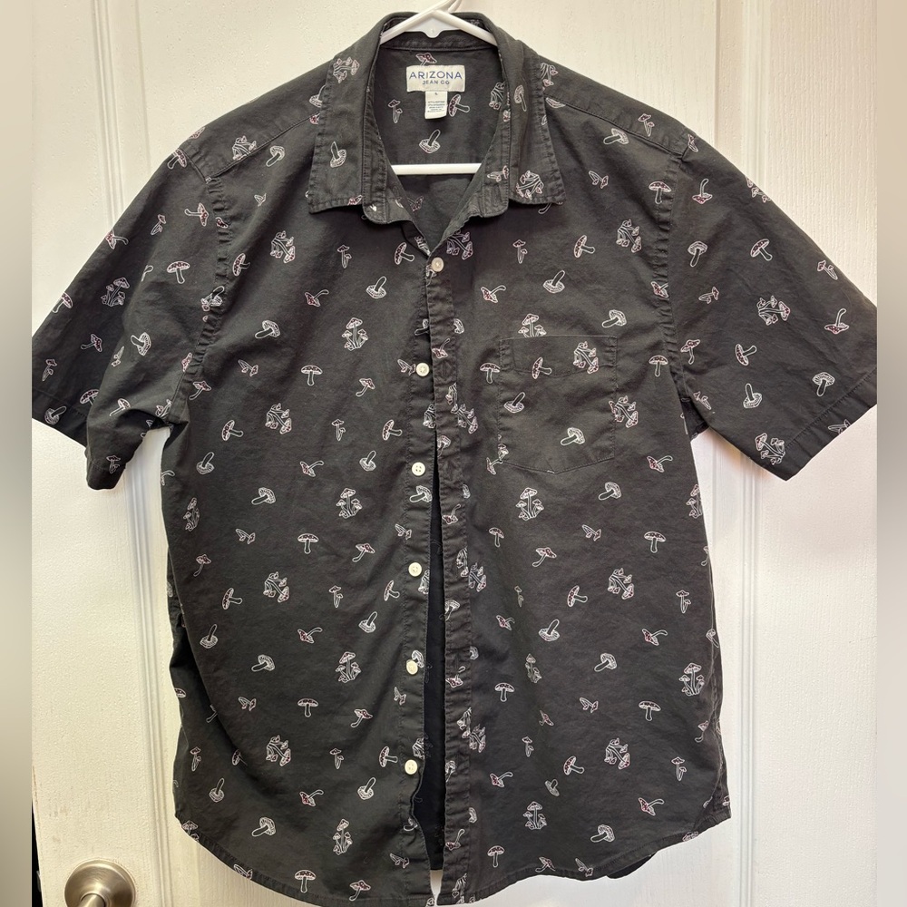Men’s Arizona Jean Co. Dark Gray Mushroom SS Button Down Shirt